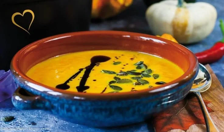 Kürbissuppe mit Curry - leckeres Rezept für den Herbst