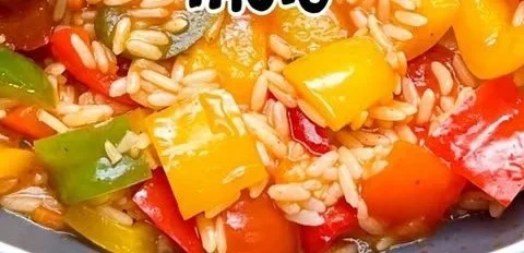 Leckere Paprika-Reis-Pfanne mit buntem Gemüse und Gewürzen