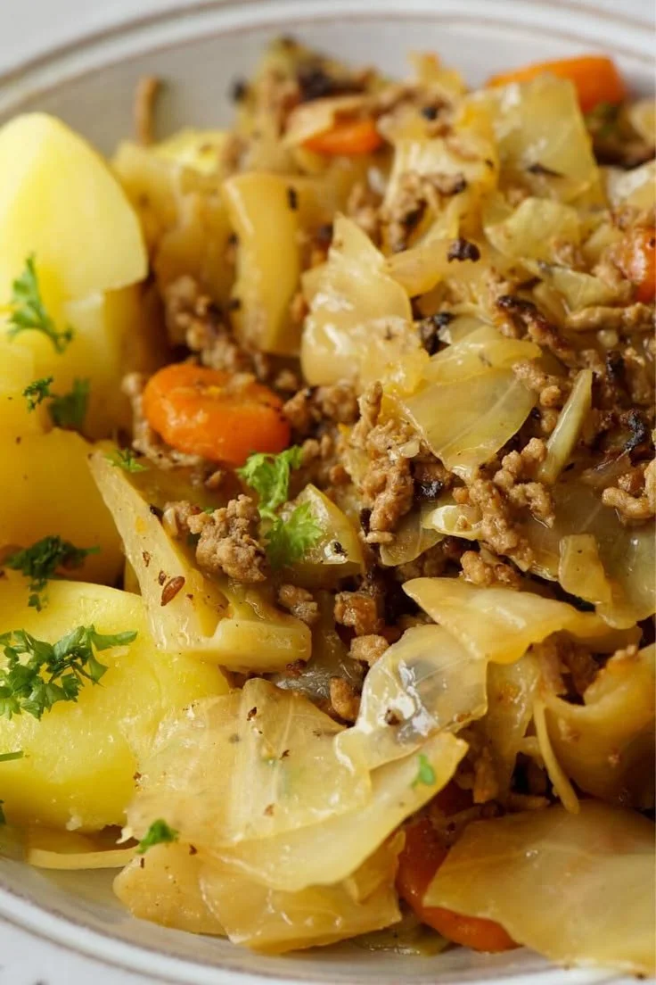 Schnelles und cremiges Rezept für Spitzkohl Hackfleisch