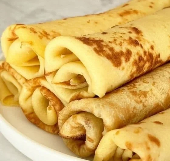 Schnelle und cremige Quark Pfannkuchen mit frischen Zutaten