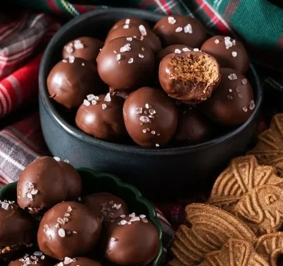 Leckere Spekulatius Kugeln als Pralinen für Weihnachten