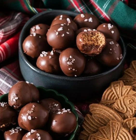 Leckere Spekulatius Kugeln als Pralinen für Weihnachten