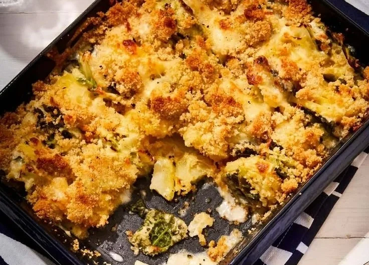 Cremiger Wirsing Kartoffel Auflauf aus frischem Gemüse und Kartoffeln