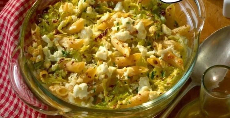 Wirsing Nudeln Rezept in 20 Minuten mit frischem Gemüse zubereitet