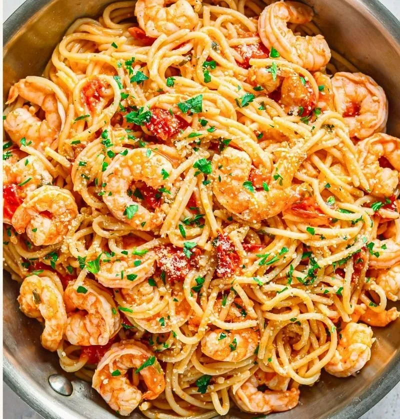Easy, fresh, and full of flavor! 🍝 This Shrimp & Cherry Tomato Pasta has a creamy, buttery finish—without any cream. Th… | Shrimp tomato pasta healthy, Recipe using shrimp and pasta, Quick shrimp pasta
