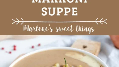 Köstliche Maronen Zimt-Suppe in einer Schüssel, perfektes Herbstrezept.
