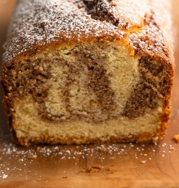 Saftiger Zimtkuchen einfach gemacht, köstlich und aromatisch.