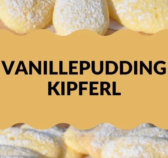 Leckere Vanillepudding Kipferl auf einem Teller, frisch gebacken.
